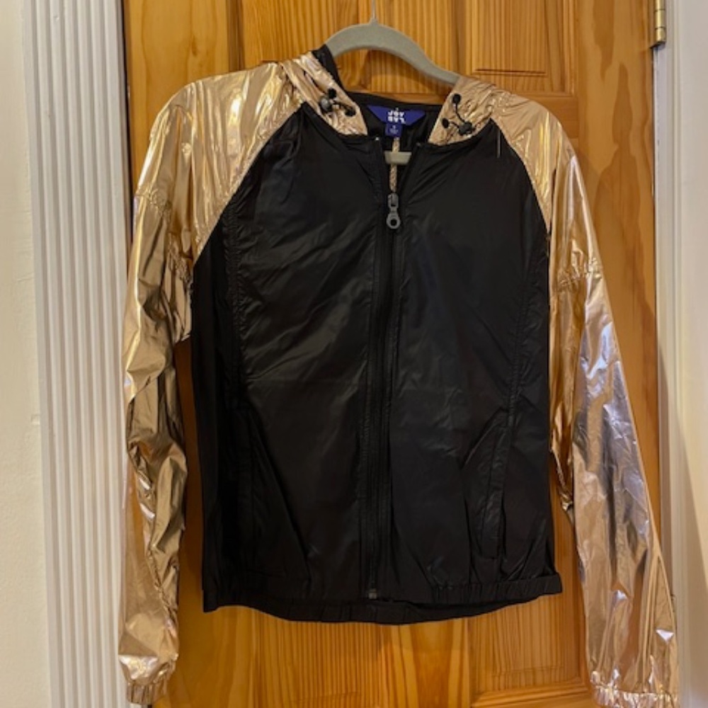Lightweight running jacket